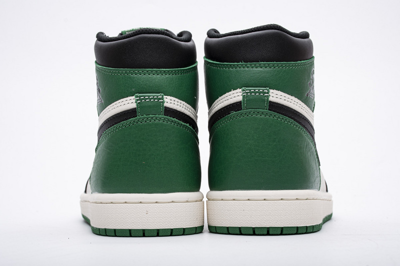 Air Jordan 1 Retro High OG Pine Green 555088-302 - Iconic Style and Classic Design | Limited Edition Release Available Now