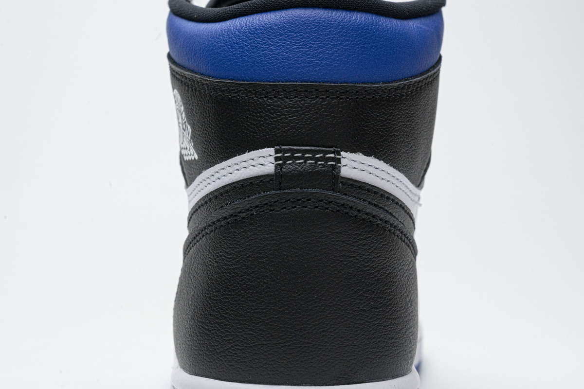 Air Jordan 1 Retro High OG 'Royal Toe' - Premium Sneaker with Iconic Style