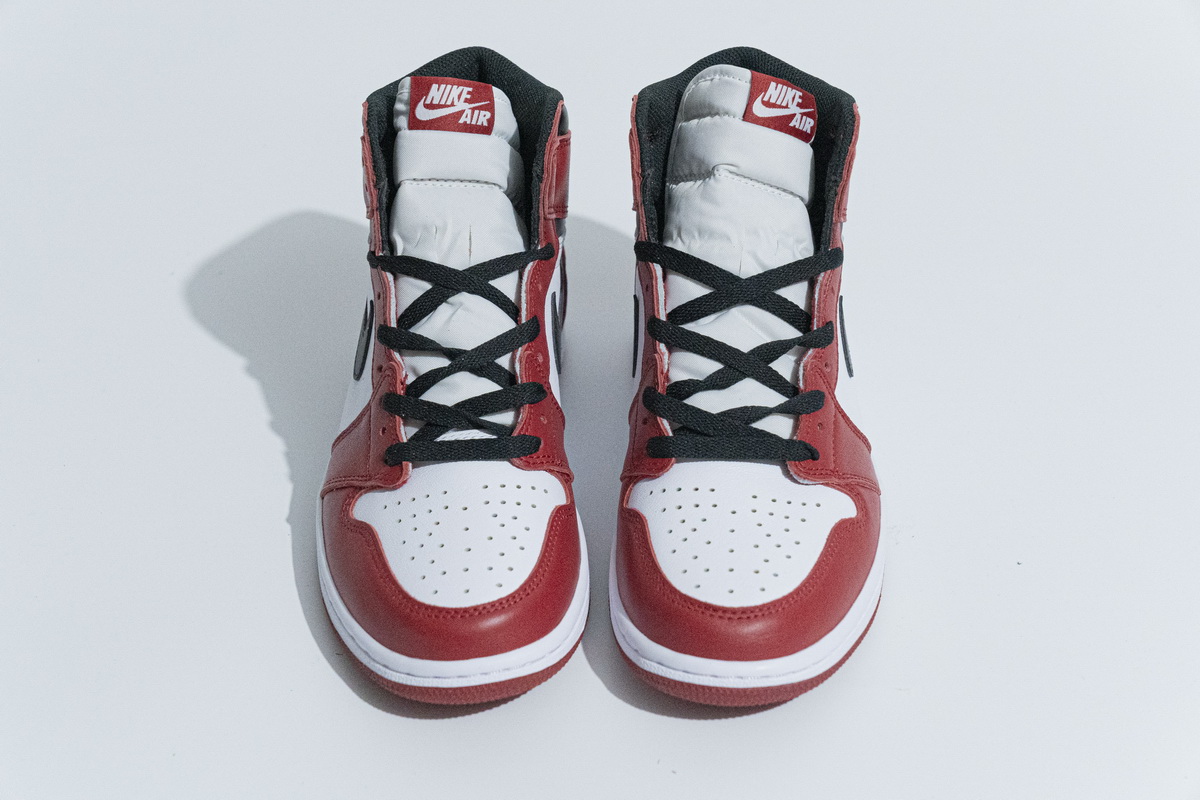 Air Jordan 1 Retro High OG 'Chicago' 555088-101 | Authentic 2015 Release